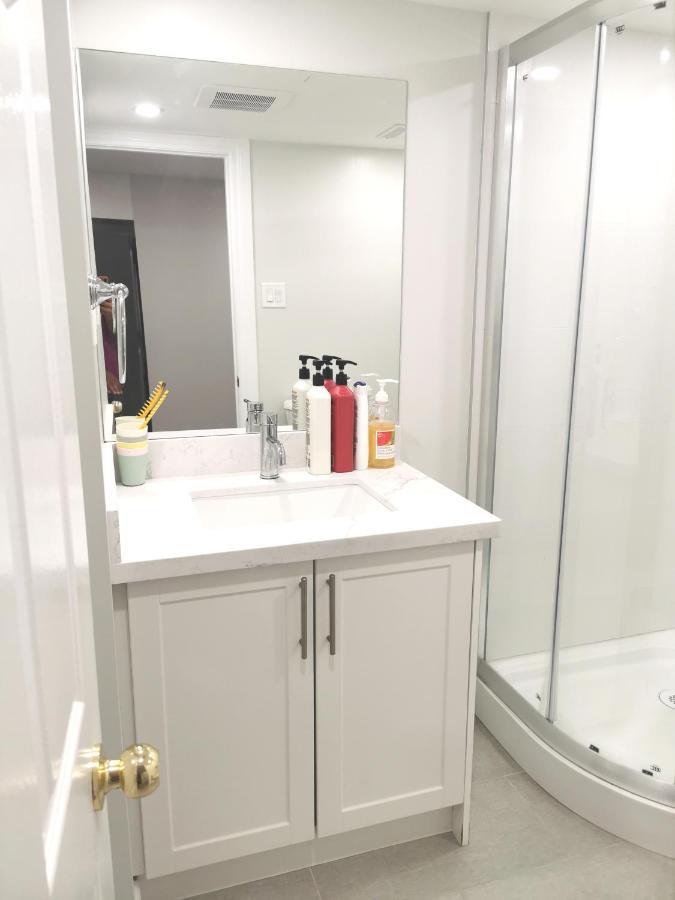 Perfect Location Comfort Private House Lower Level 2 Bedroom Unit Mississauga Luaran gambar